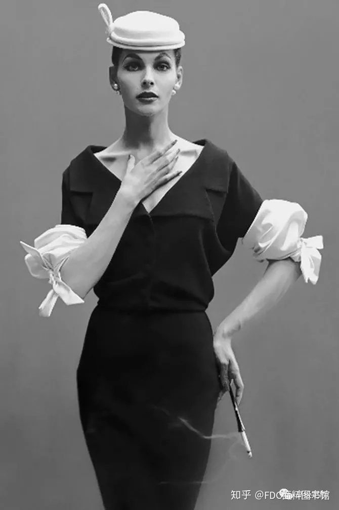 【传奇设想师 】 Cristobal Balenciage 形塑时髦的神之手-9.jpg