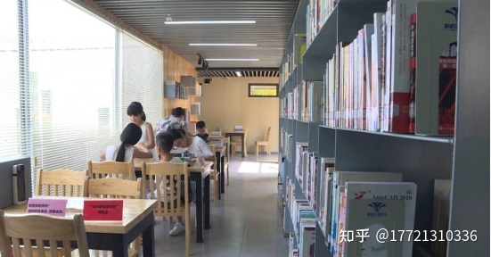 盘点I 那些宝藏集装箱书店，创意总是萍水重逢_集装客-32.jpg